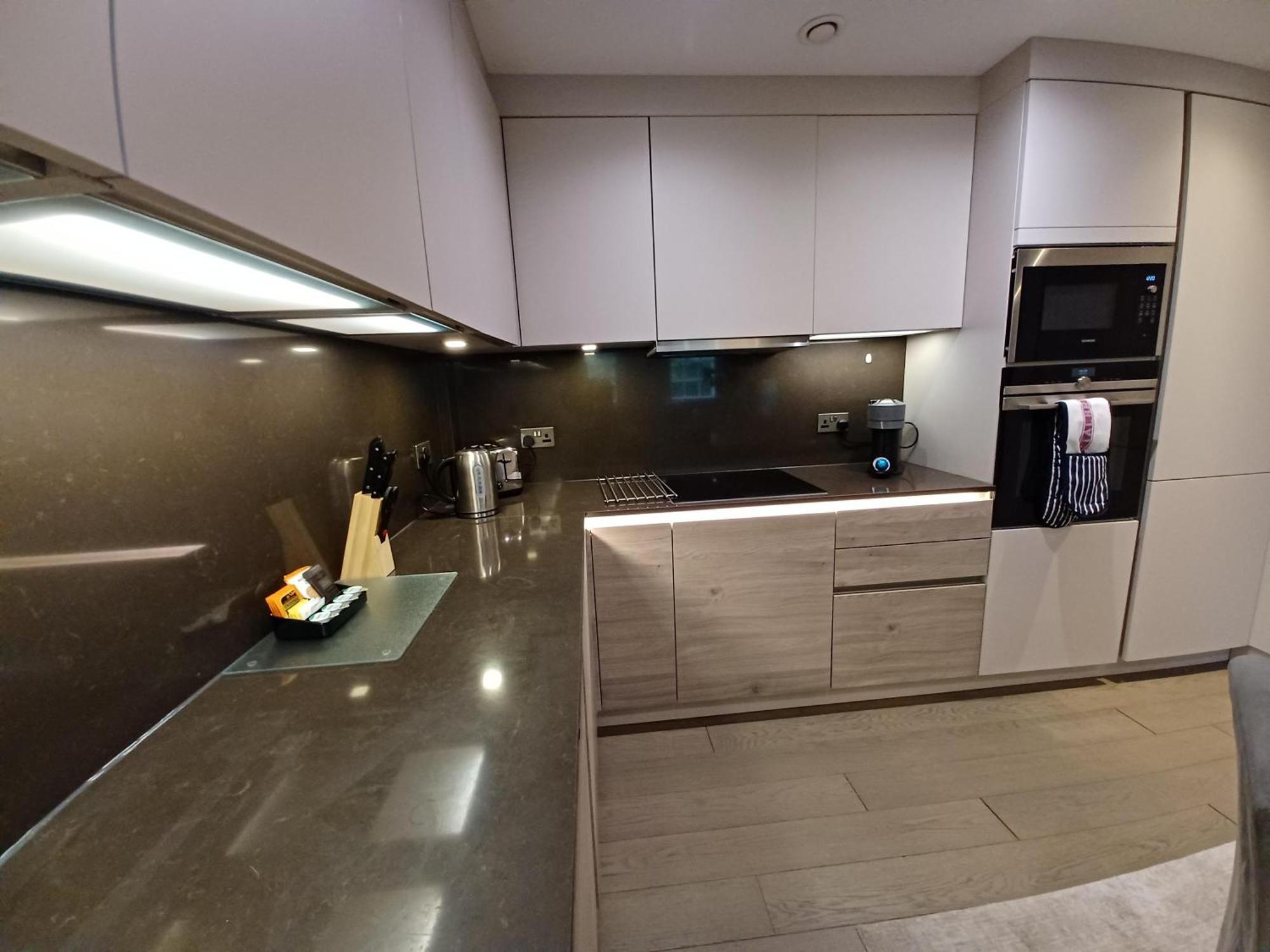 Buckingham Palace Residences By Aeria Apartments 런던 외부 사진