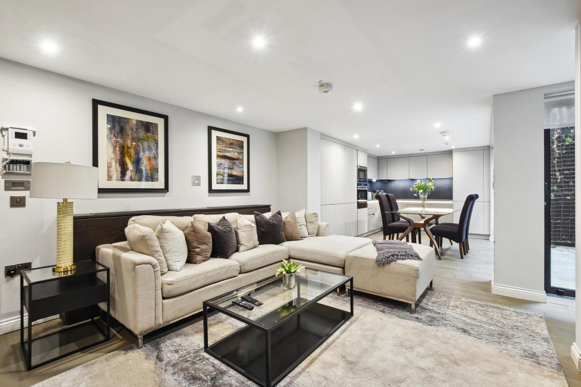 Buckingham Palace Residences By Aeria Apartments 런던 외부 사진