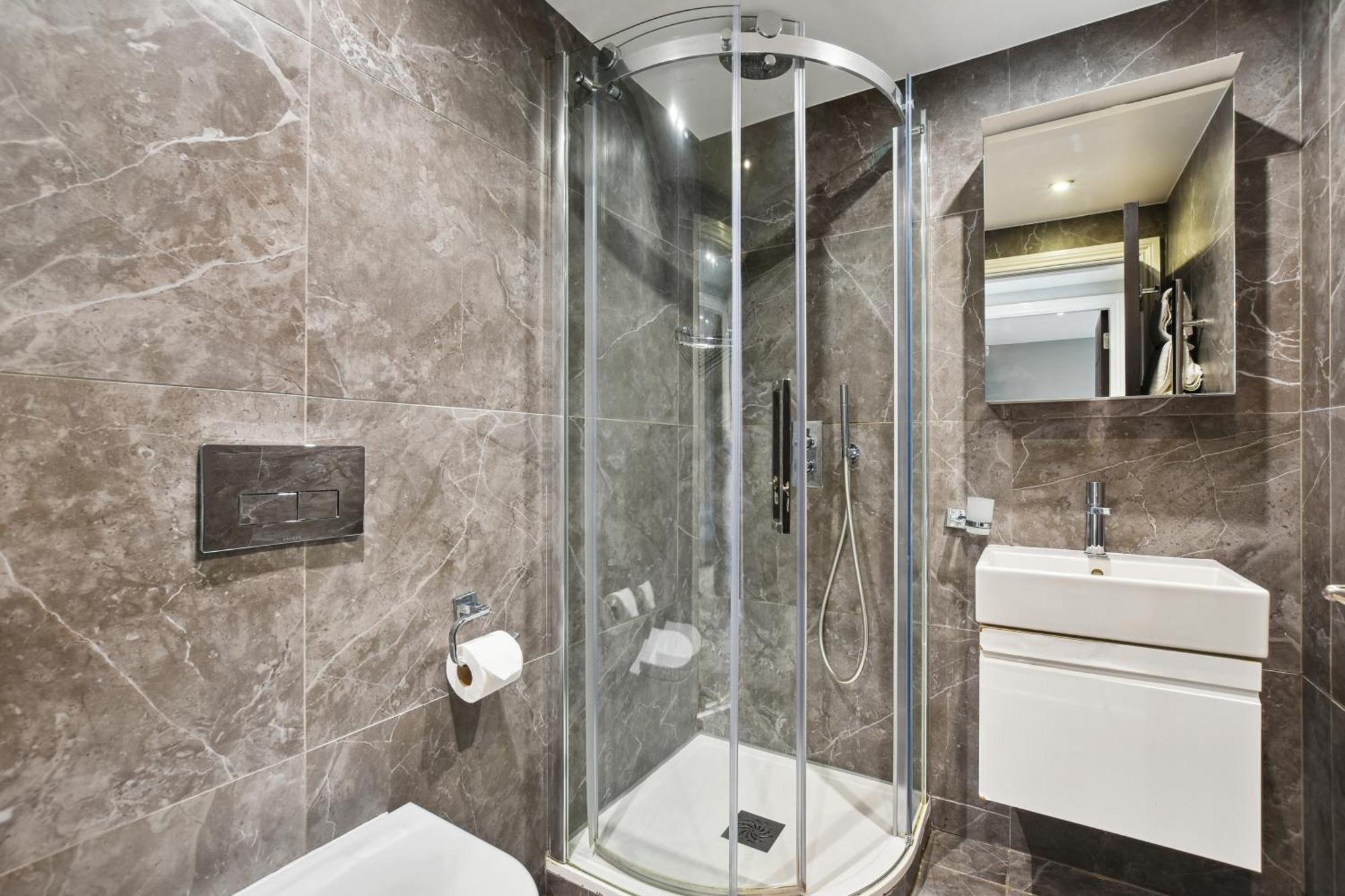 Buckingham Palace Residences By Aeria Apartments 런던 외부 사진